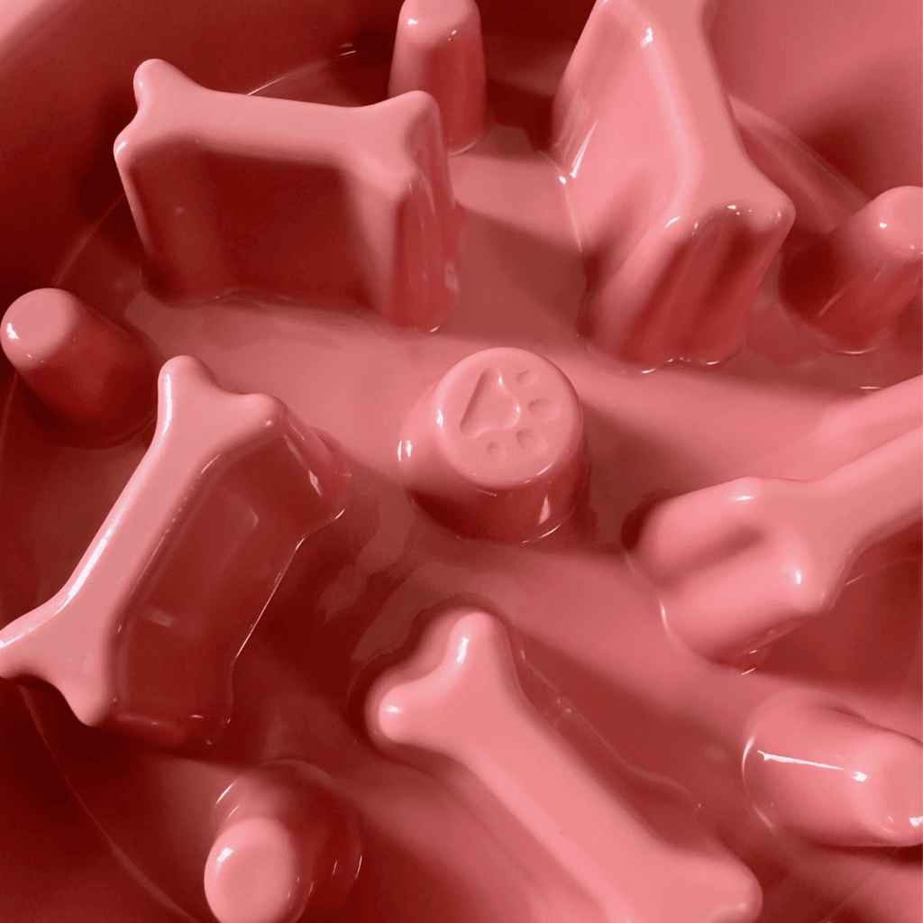 slowfeeder hundeskål i rosa