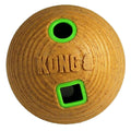 KONG Bamboo Feeder ball i brun med to grønne huller